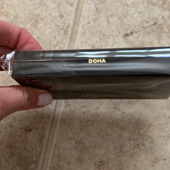 Nib Lilly lashes Doha - Picture 3 of 7